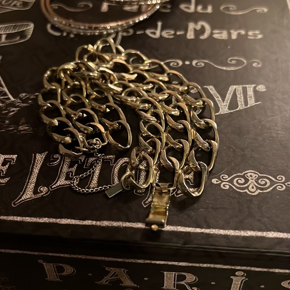 Vintage Bracelets Assorted (all included) - Picture 10 of 11